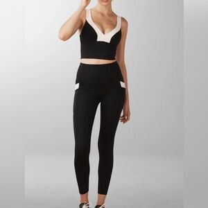High-Waist Black Leggings with Cream Contrast Panels and bra